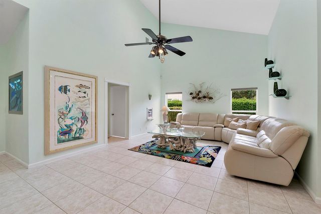 11240 SW 1st Street, Coral Springs, FL 33071