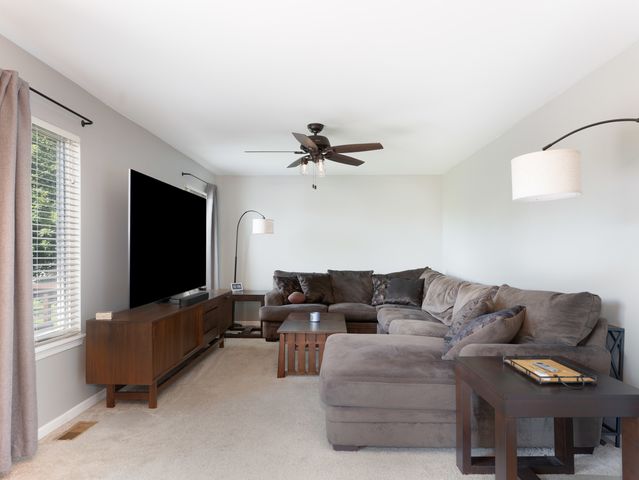 3616 Hoffman Street, Plano, IL 60545