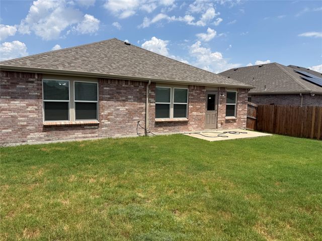 1804 Gayla Creek Drive, Little Elm, TX 75068