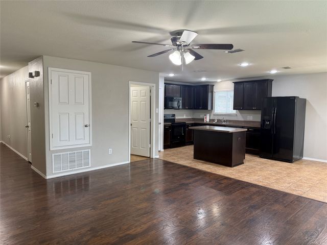 1804 Gayla Creek Drive, Little Elm, TX 75068