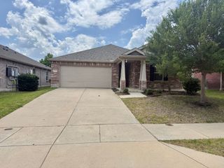 1804 Gayla Creek Drive, Little Elm, TX 75068