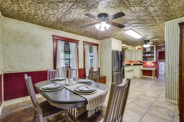 2421 Post Oak RD, Webberville, TX 78653