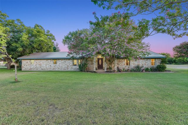 2421 Post Oak RD, Webberville, TX 78653