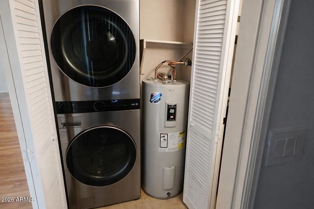 9275 E MISSION Lane 211, Scottsdale, AZ 85258