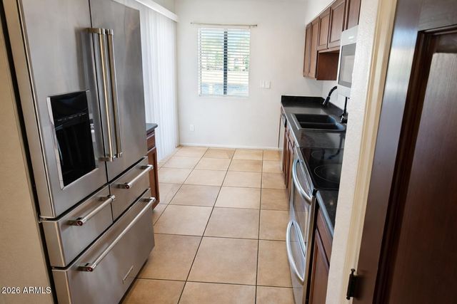 9275 E MISSION Lane 211, Scottsdale, AZ 85258