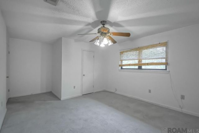 5241 Timber Cove St, Baton Rouge, LA 70808