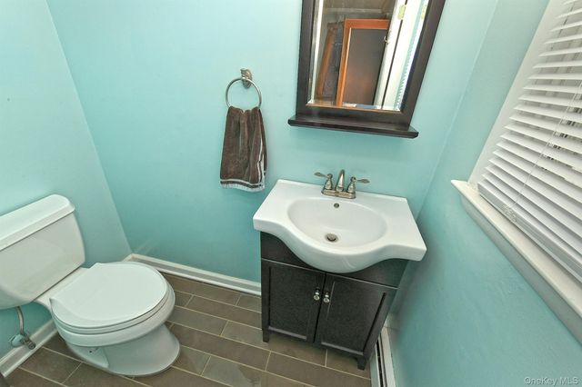 534 Hyman Avenue, West Islip, NY 11795