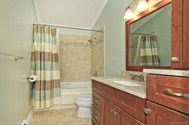 534 Hyman Avenue, West Islip, NY 11795