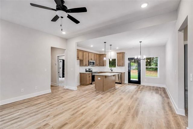 310 Colonial Drive, Carrollton, GA 30117