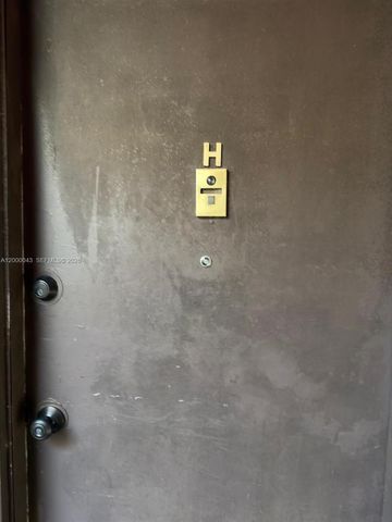 9108 SW 137th Ter 16-3, Miami, FL 33176