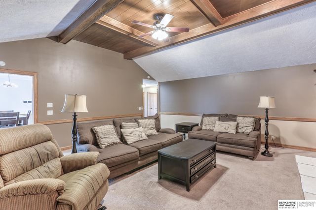 15041 Patterson Circle, Omaha, NE 68137