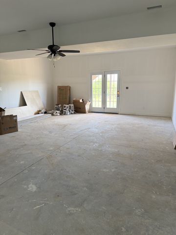 476 Buckeye Road, Cumberland City, TN 37050