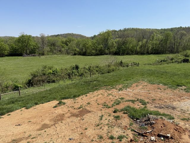 476 Buckeye Road, Cumberland City, TN 37050
