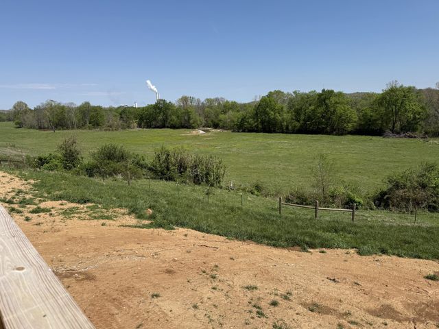 476 Buckeye Road, Cumberland City, TN 37050