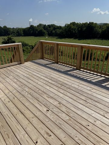 476 Buckeye Road, Cumberland City, TN 37050