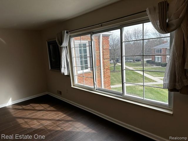 780 E Fox Hills Drive, Bloomfield Hills, MI 48304