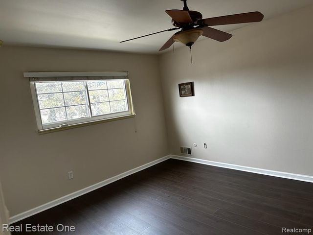 780 E Fox Hills Drive, Bloomfield Hills, MI 48304