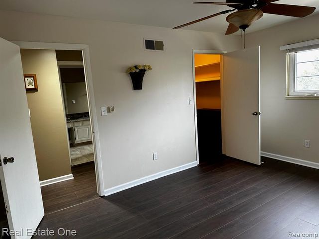 780 E Fox Hills Drive, Bloomfield Hills, MI 48304