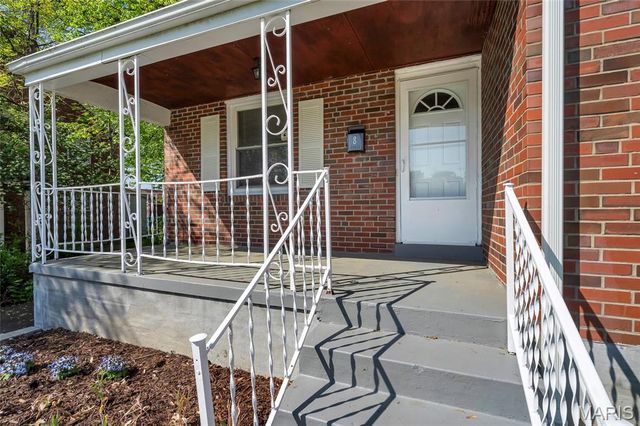 8 Jendale Court, St Louis, MO 63136