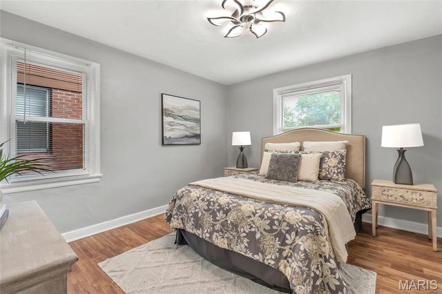 8 Jendale Court, St Louis, MO 63136