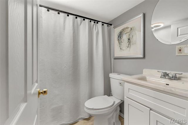 8 Jendale Court, St Louis, MO 63136