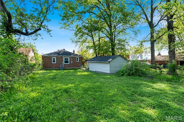 8 Jendale Court, St Louis, MO 63136