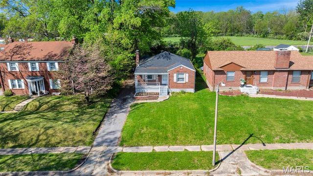 8 Jendale Court, St Louis, MO 63136