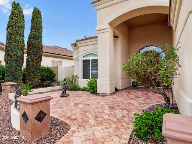 751 W AZALEA Drive, Chandler, AZ 85248
