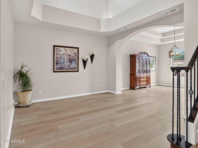 751 W AZALEA Drive, Chandler, AZ 85248