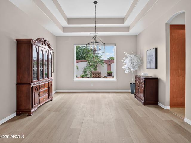 751 W AZALEA Drive, Chandler, AZ 85248