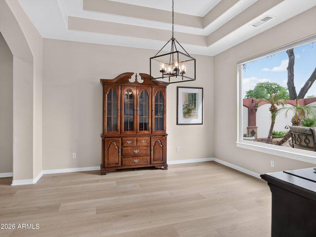 751 W AZALEA Drive, Chandler, AZ 85248