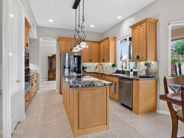 751 W AZALEA Drive, Chandler, AZ 85248