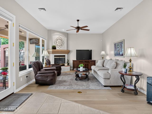 751 W AZALEA Drive, Chandler, AZ 85248