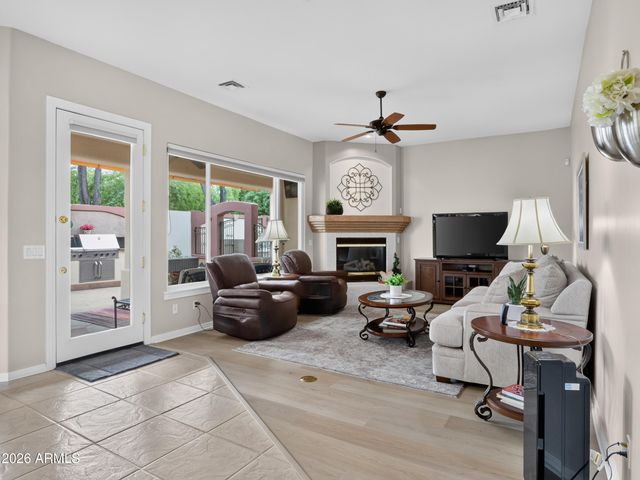 751 W AZALEA Drive, Chandler, AZ 85248