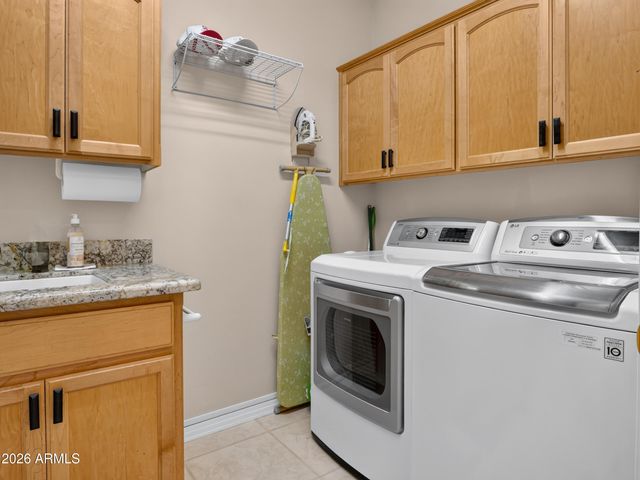 751 W AZALEA Drive, Chandler, AZ 85248