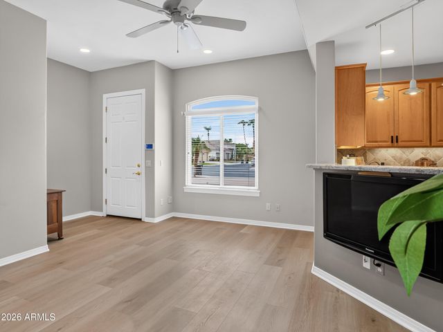 751 W AZALEA Drive, Chandler, AZ 85248