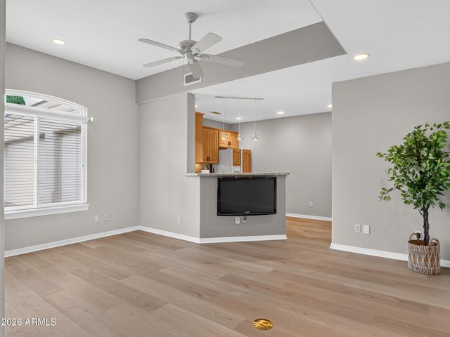 751 W AZALEA Drive, Chandler, AZ 85248