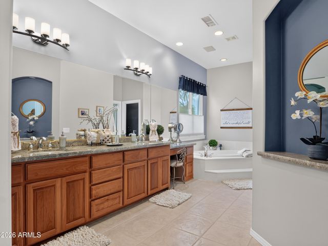 751 W AZALEA Drive, Chandler, AZ 85248
