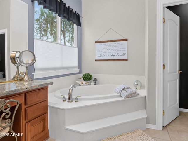 751 W AZALEA Drive, Chandler, AZ 85248