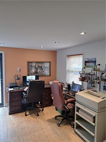 1 N Forrest Drive, Thomasville, NC 27360