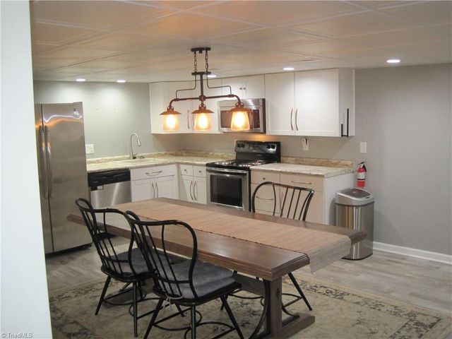 1 N Forrest Drive, Thomasville, NC 27360