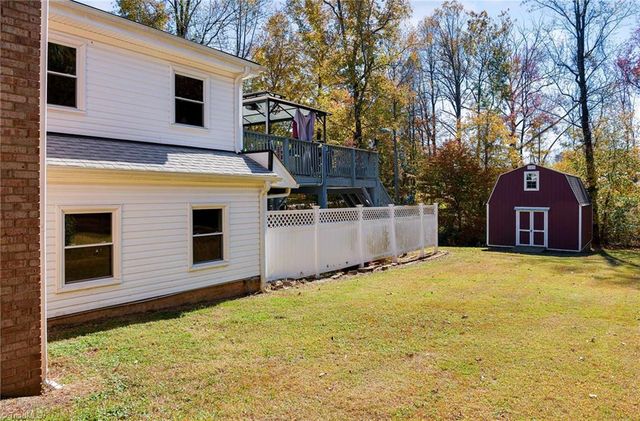 1 N Forrest Drive, Thomasville, NC 27360