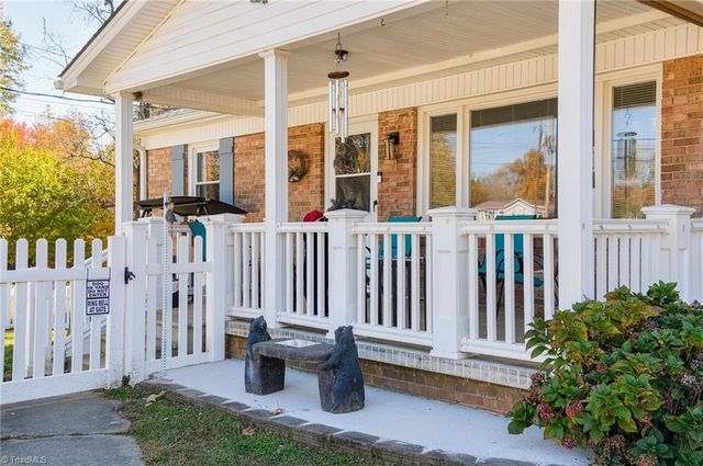 1 N Forrest Drive, Thomasville, NC 27360