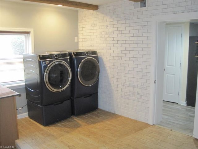 1 N Forrest Drive, Thomasville, NC 27360