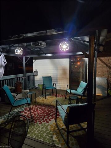 1 N Forrest Drive, Thomasville, NC 27360