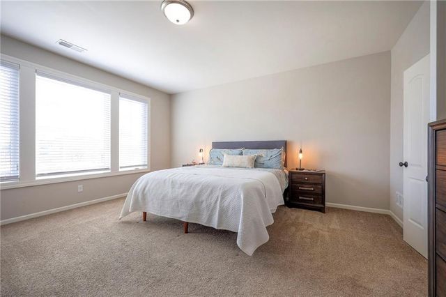 716 W 45th Street, Kansas City, MO 64111