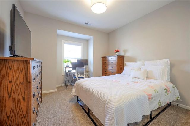 716 W 45th Street, Kansas City, MO 64111