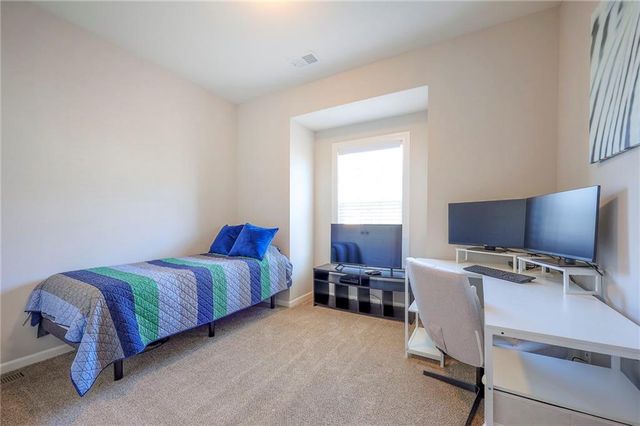 716 W 45th Street, Kansas City, MO 64111