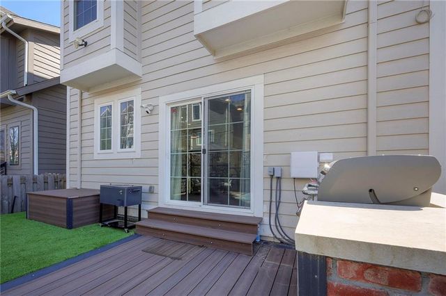 716 W 45th Street, Kansas City, MO 64111