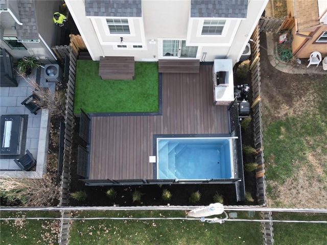 716 W 45th Street, Kansas City, MO 64111